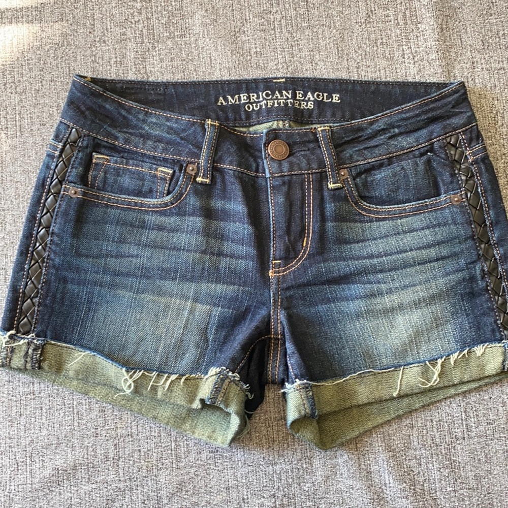 American Eagle Jean Shorts - sz 4 stretch